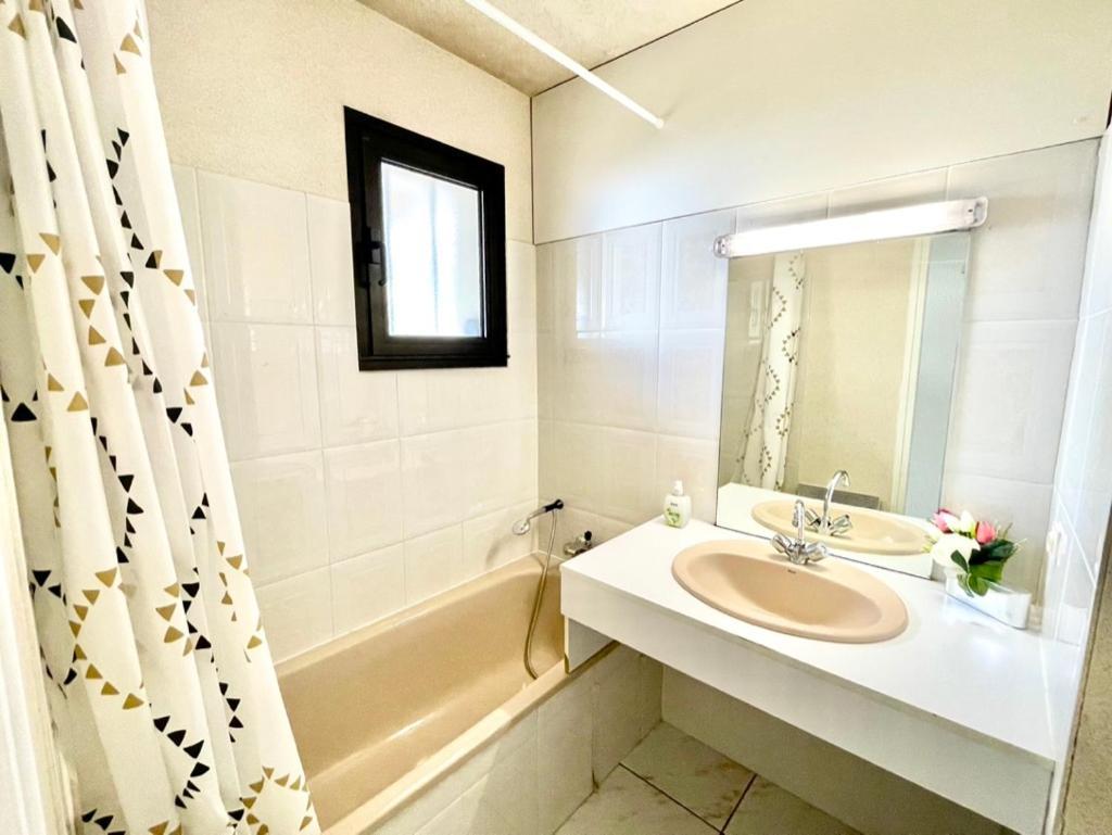 Charmant Rez De Jardin - 900M Plage De Pontaillac Daire Royan Dış mekan fotoğraf